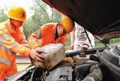 港口区额尔古纳道路救援